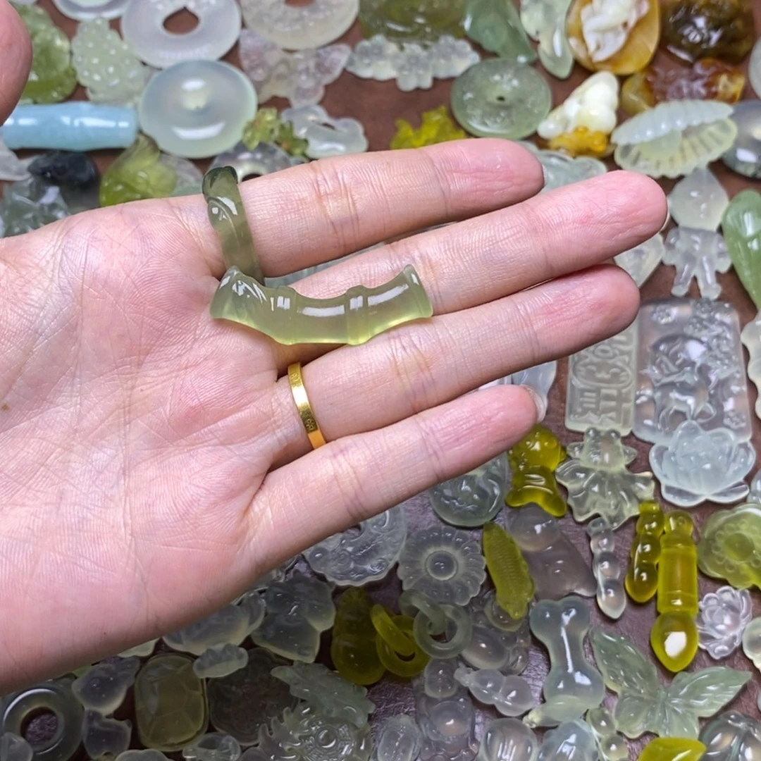 蛇纹石玉合金颈饰