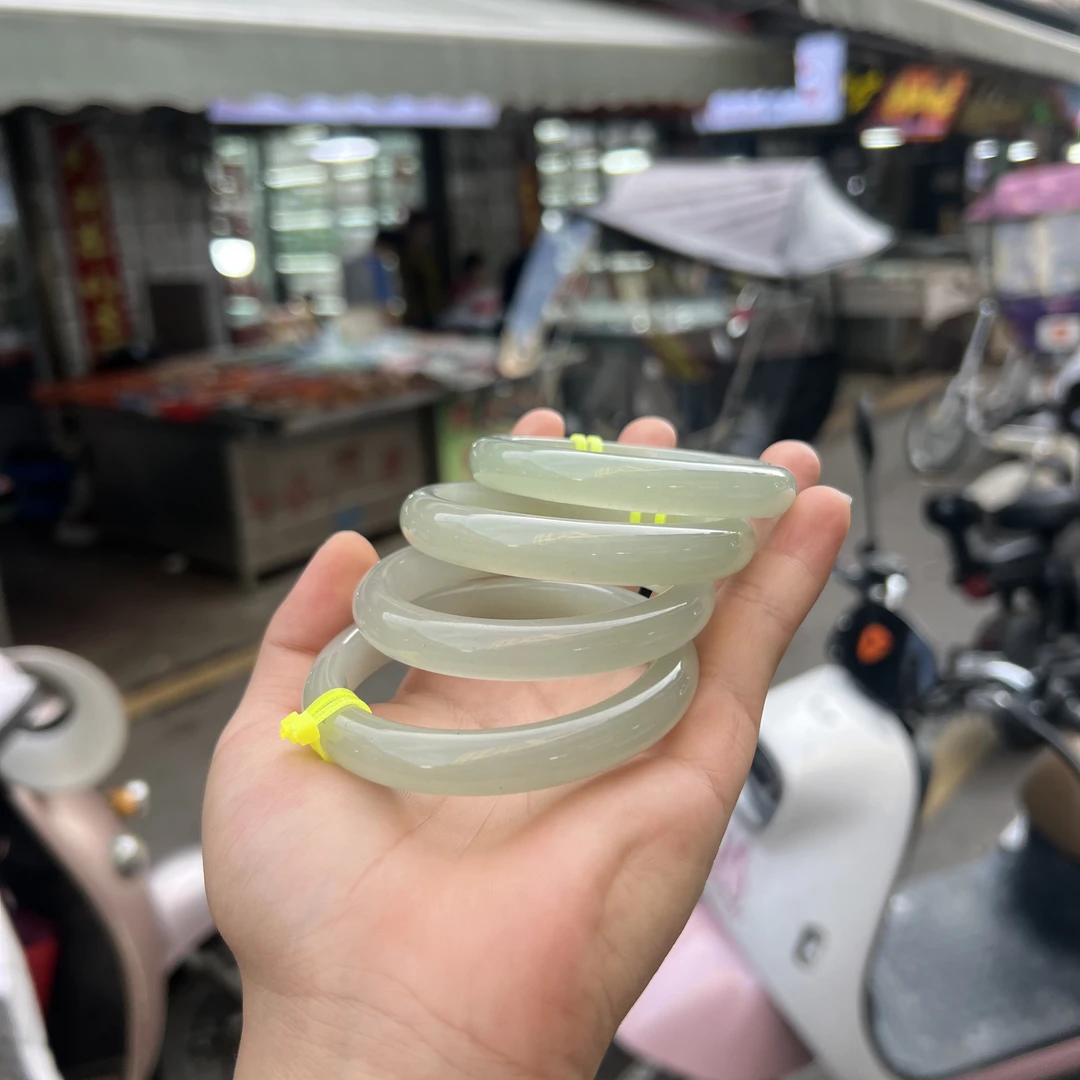 东陵玉茶青色手镯多样性发货拍一发一