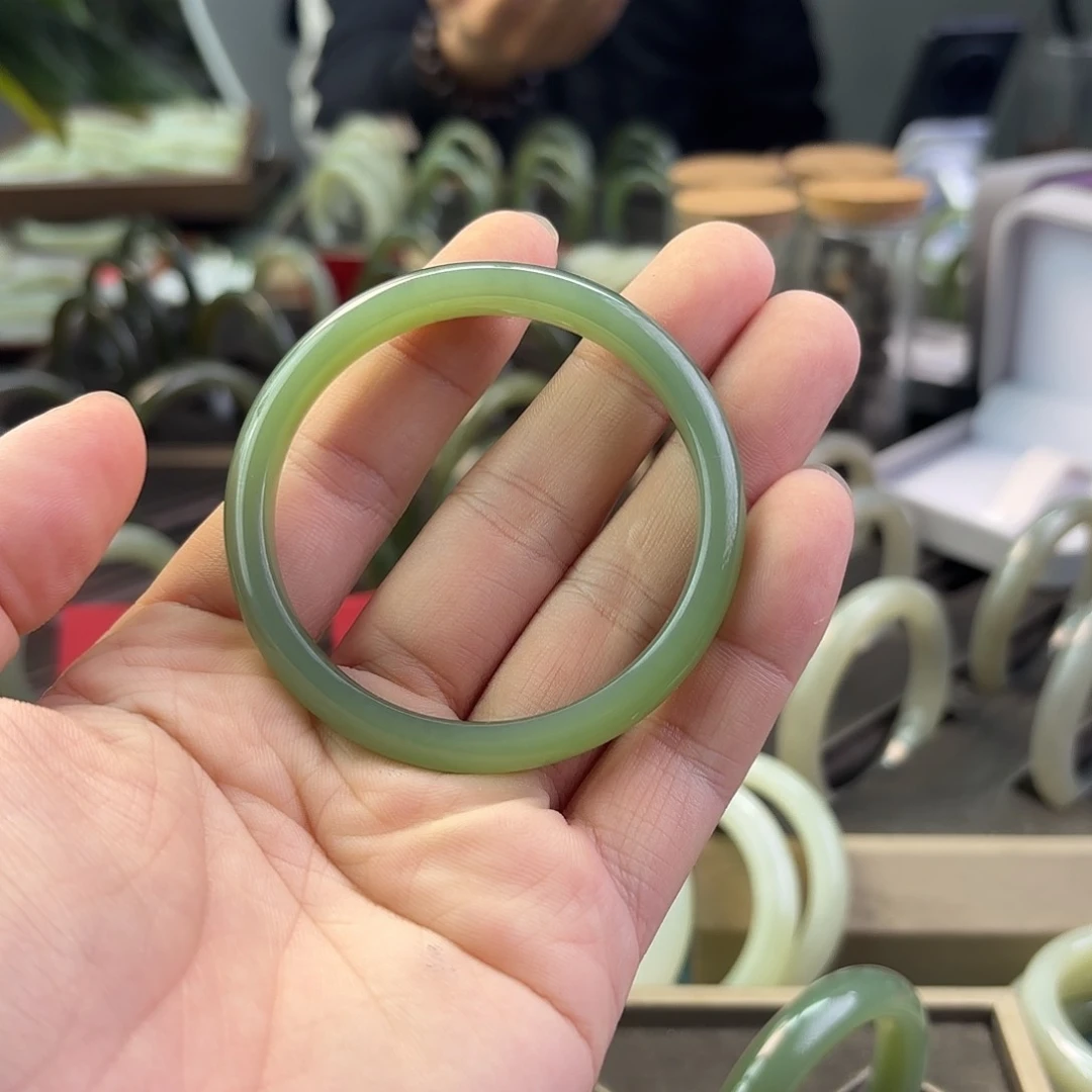 未镶嵌手镯和田玉7