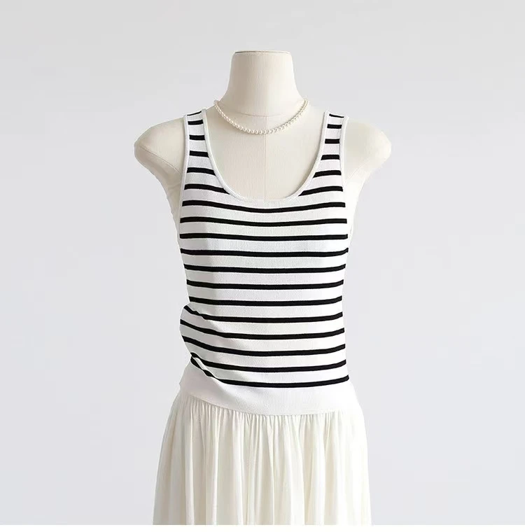 《茜茜专属》桑蚕丝/莱赛尔棉设计感修身针织内搭/~8956