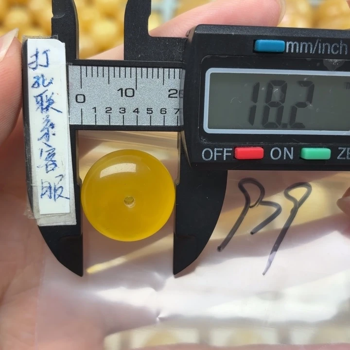 未镶嵌蜜蜡裸石蜜蜡