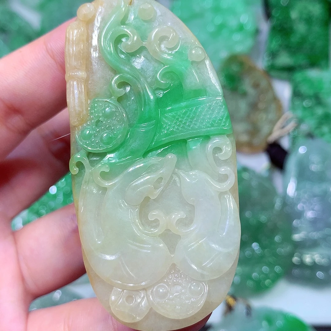 吊坠(不含链)未镶嵌翡翠