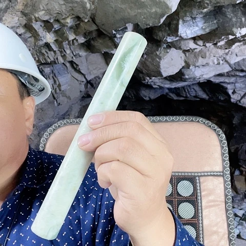 查罗石未镶嵌珠宝半成品