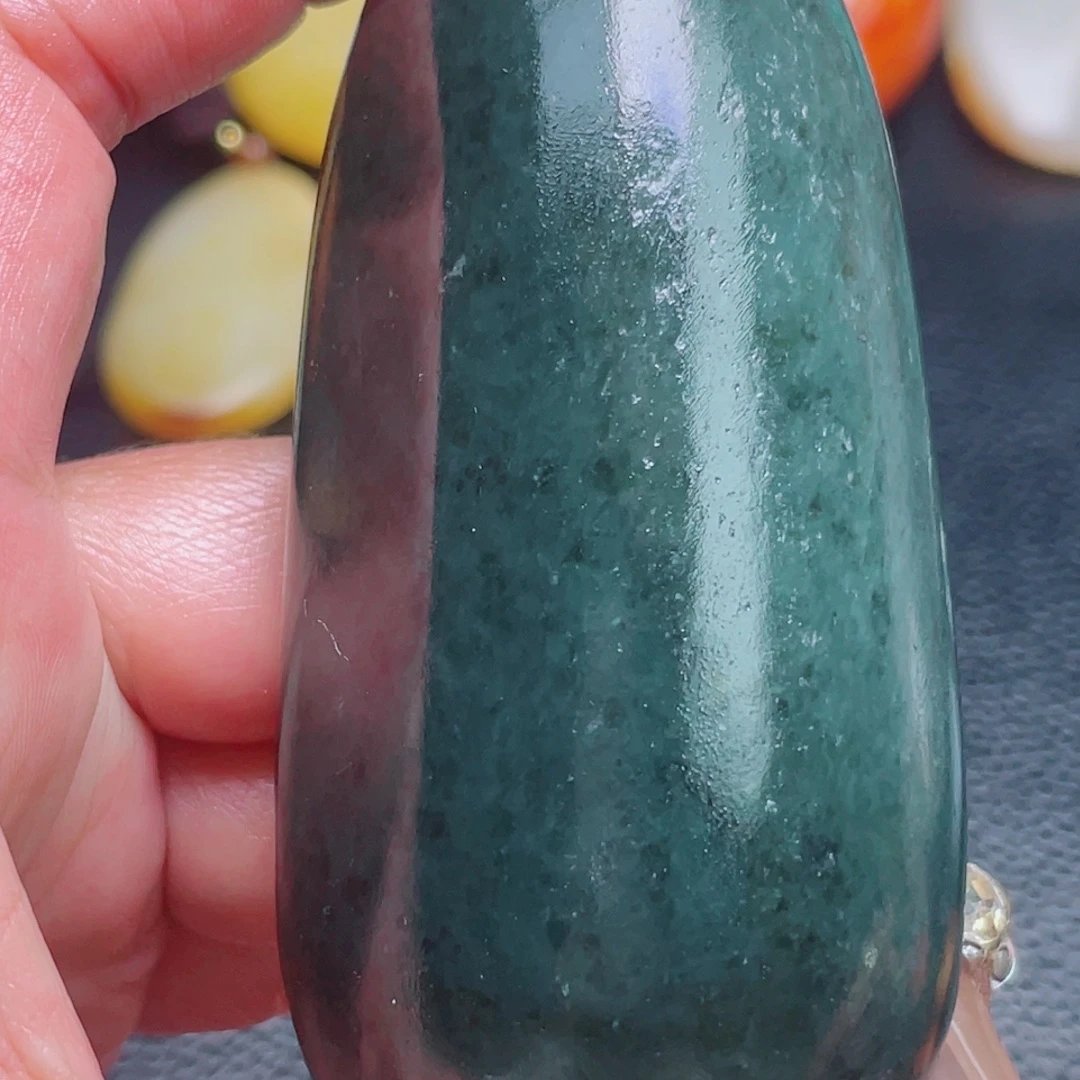 和田玉未镶嵌珠宝奇石