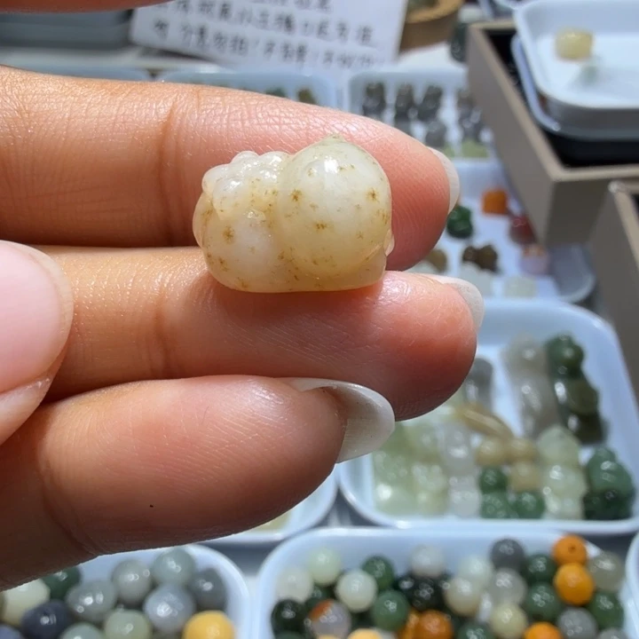 未镶嵌和田玉珠宝半成品