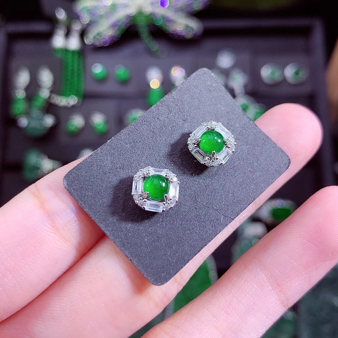 颈饰未镶嵌翡翠天然