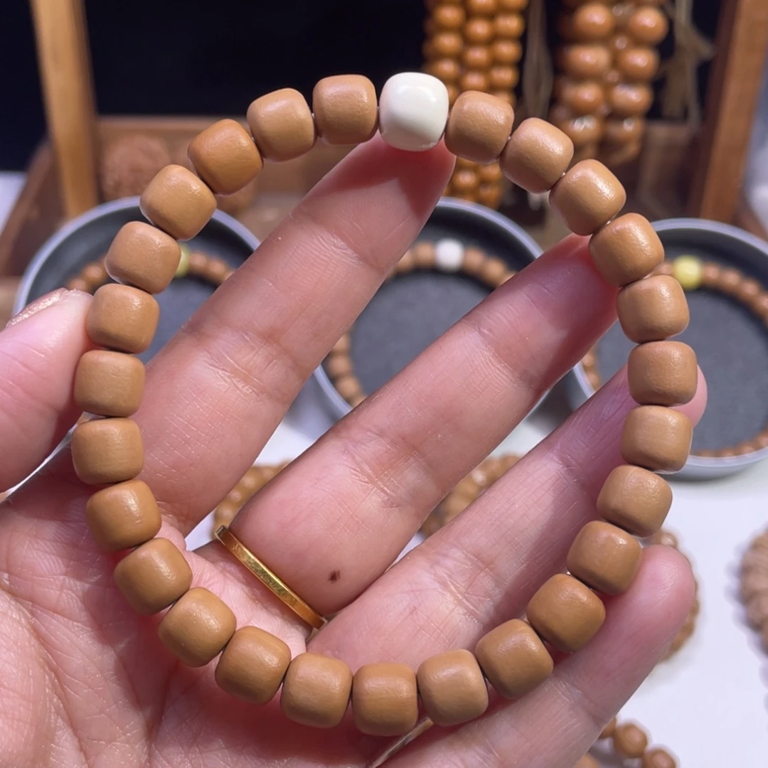 啤***酒猴头核桃吊坠道珠朦胧8.6mm全品