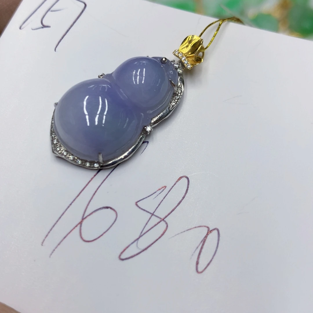翡翠颈饰18K金镶嵌翡翠