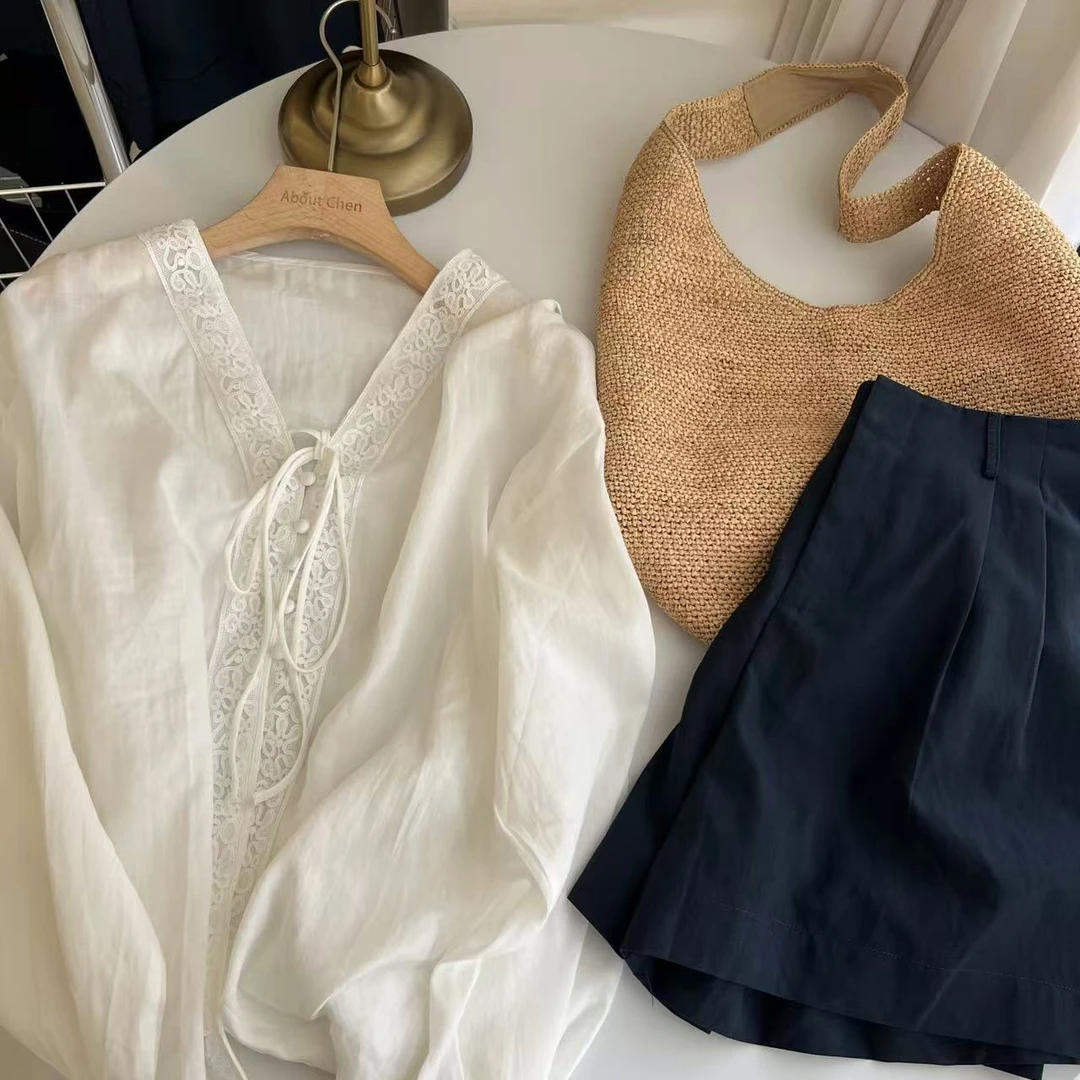 夏季刺绣 蕾丝拼接 V领长袖仙女衫