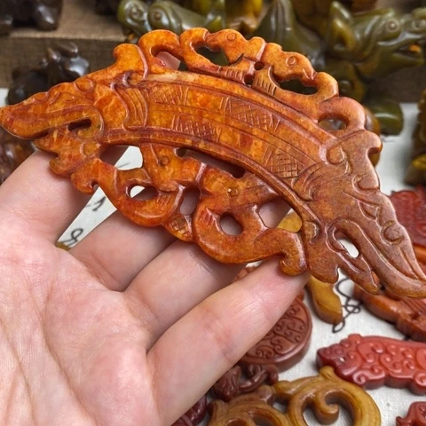 未镶嵌蛇纹石玉颈饰