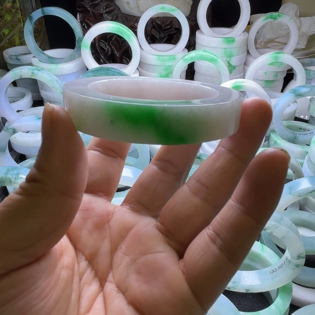 定制翡翠未镶嵌定制翡翠手镯未镶嵌