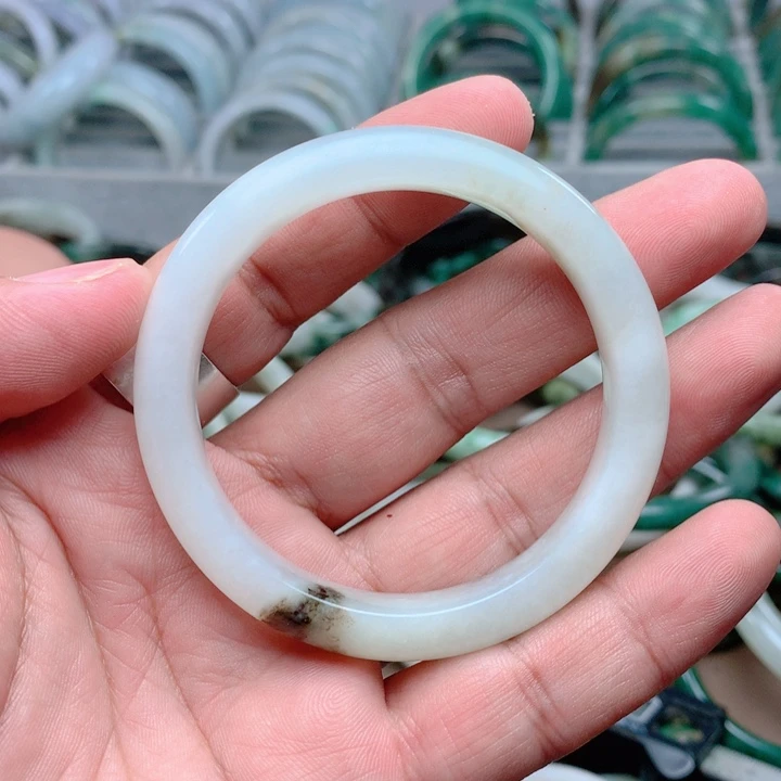 独山玉未镶嵌手镯54