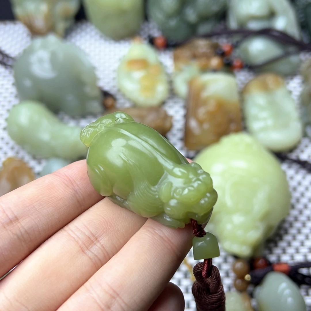 和田玉未镶嵌挂件