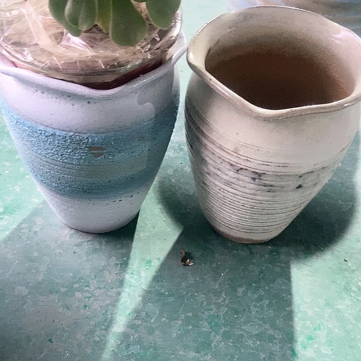 红陶口17。高23。。。