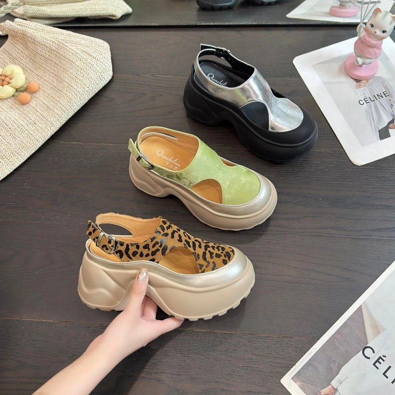 猛犸C增高8CM2025夏季新款轻奢爆款休闲风百搭软底透气女凉鞋6261