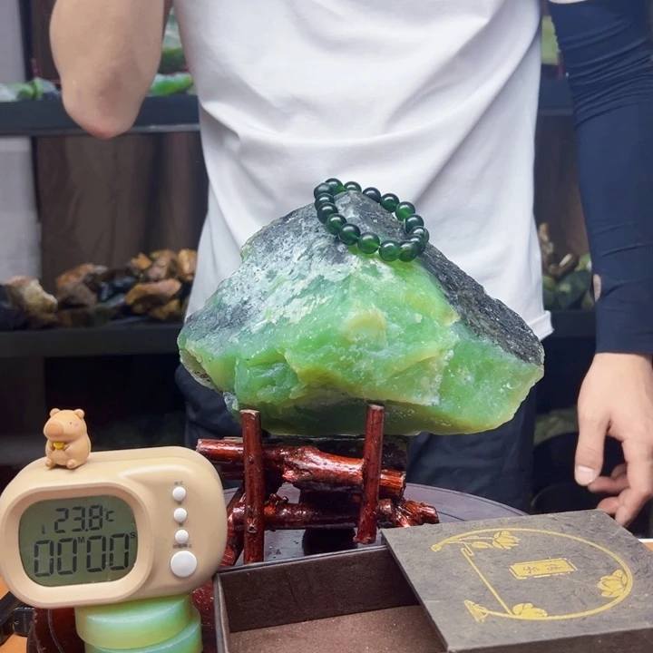 蛇纹石玉未镶嵌1老*哥3