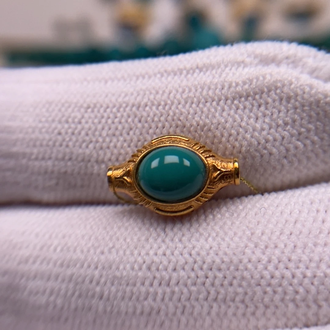 18K金镶嵌绿松石背云8.6mmAA54