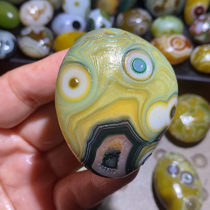 未镶嵌玛瑙/玉髓珠宝半成品93