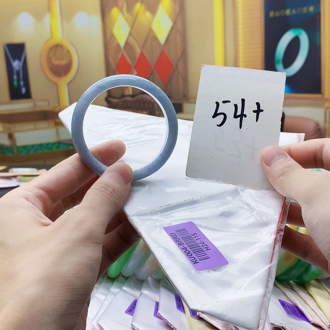 翡翠未镶嵌手镯翡翠