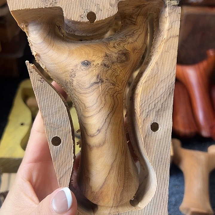 景****大叶紫檀（黑酸枝木类）鬼柳飞虎瑕疵不退换