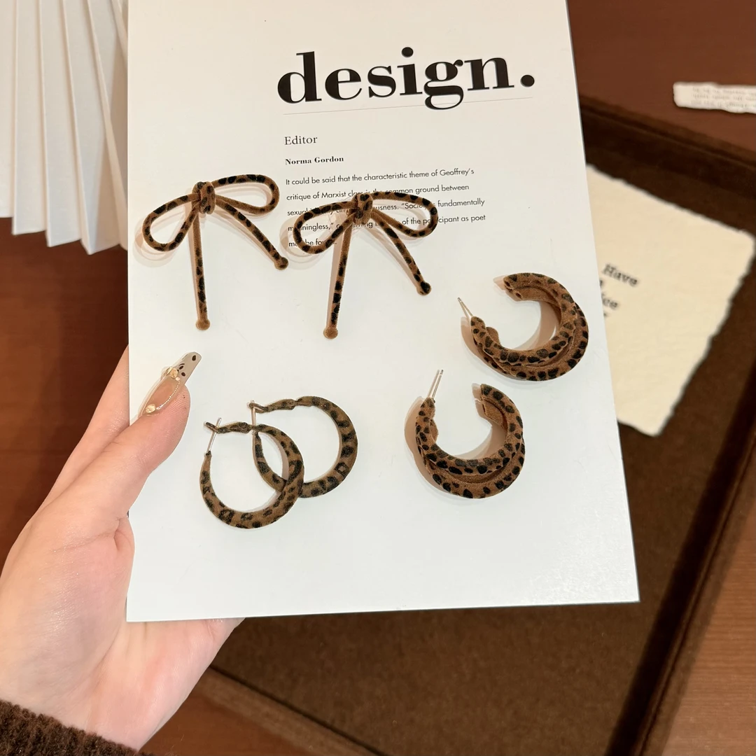 合金耳饰 秋冬耳环夸张冷淡风2025ins豹纹爱心/水滴/铃铛耳圈