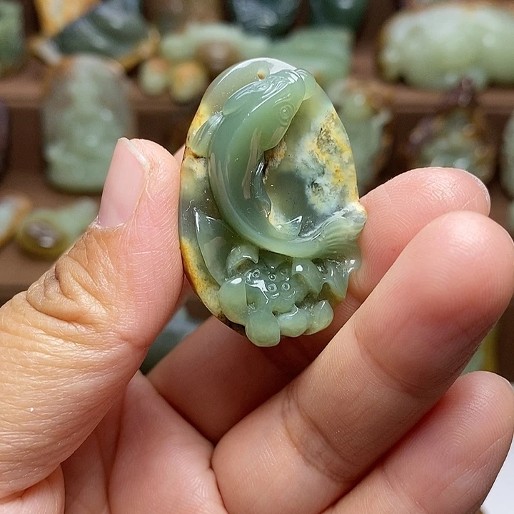 岫岩河磨玉（透闪石质玉）未镶嵌颈饰