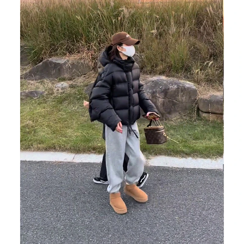 黑色羽绒服女短款加厚小个子2025冬季新款面包服白鸭绒龟背外套女