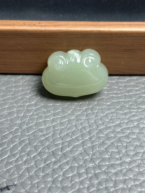 天然和田玉青海料手工雕刻女士如意锁