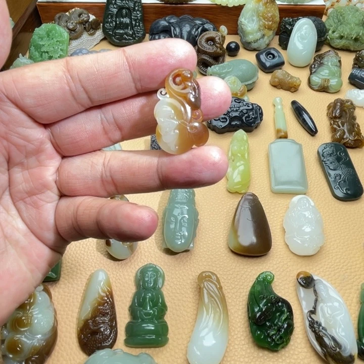 和田玉（糖玉）颈饰未镶嵌定制款