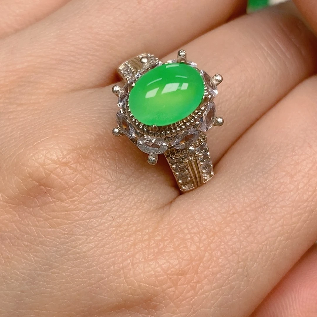 翡翠戒指未镶嵌翡翠