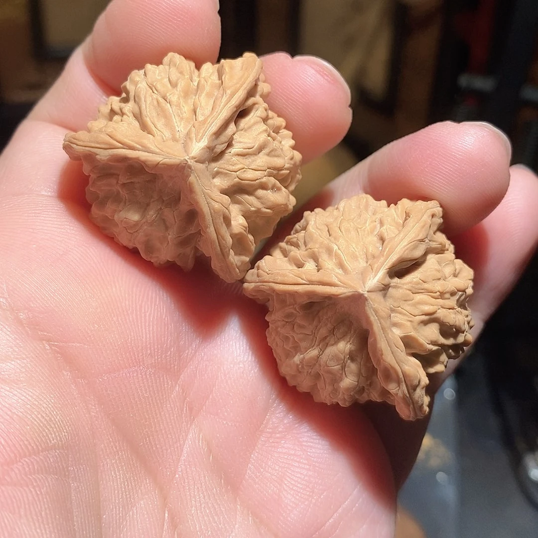 文玩核桃把件35盘山三棱全品