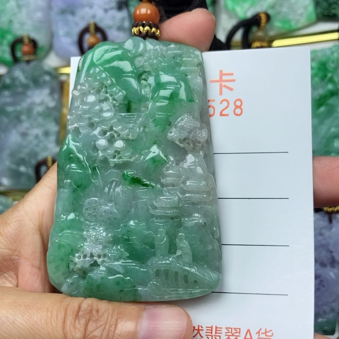 翡翠未镶嵌颈饰吊坠