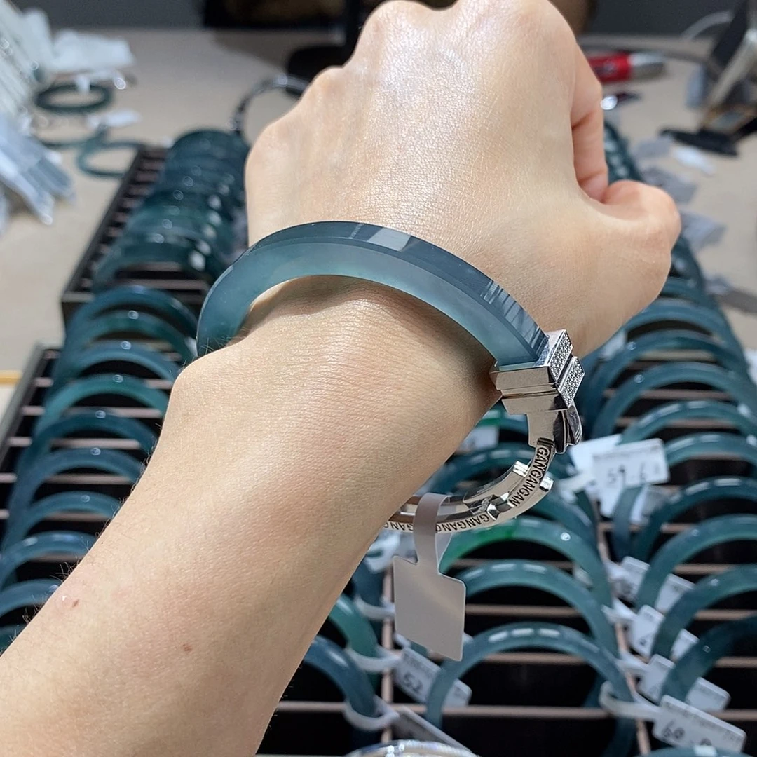 翡翠未镶嵌手镯开口58