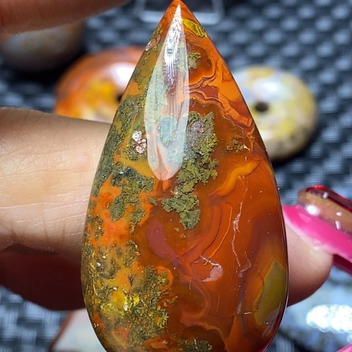 玛瑙/玉髓颈饰未镶嵌