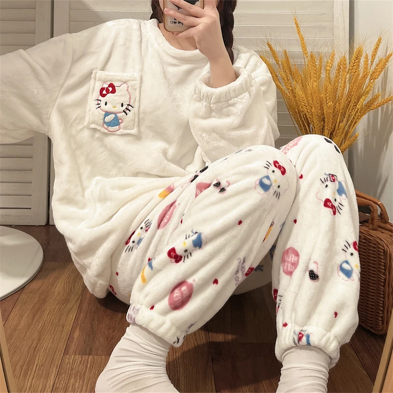 秋冬季睡衣女款法兰绒圆领套头卡通可爱学生珊瑚绒保暖家居服套装