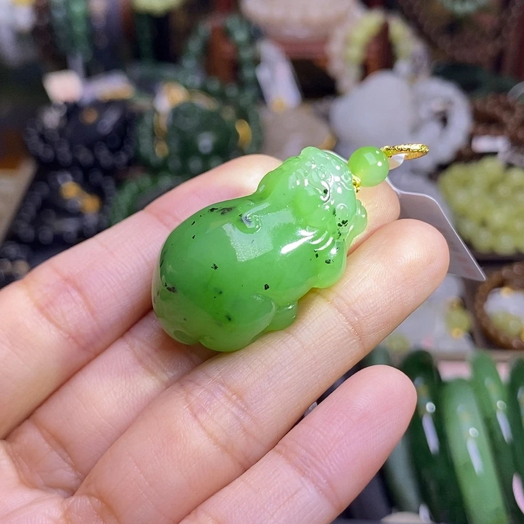 随***心和田玉未镶嵌颈饰乌兰海碧玉貔貅清货价