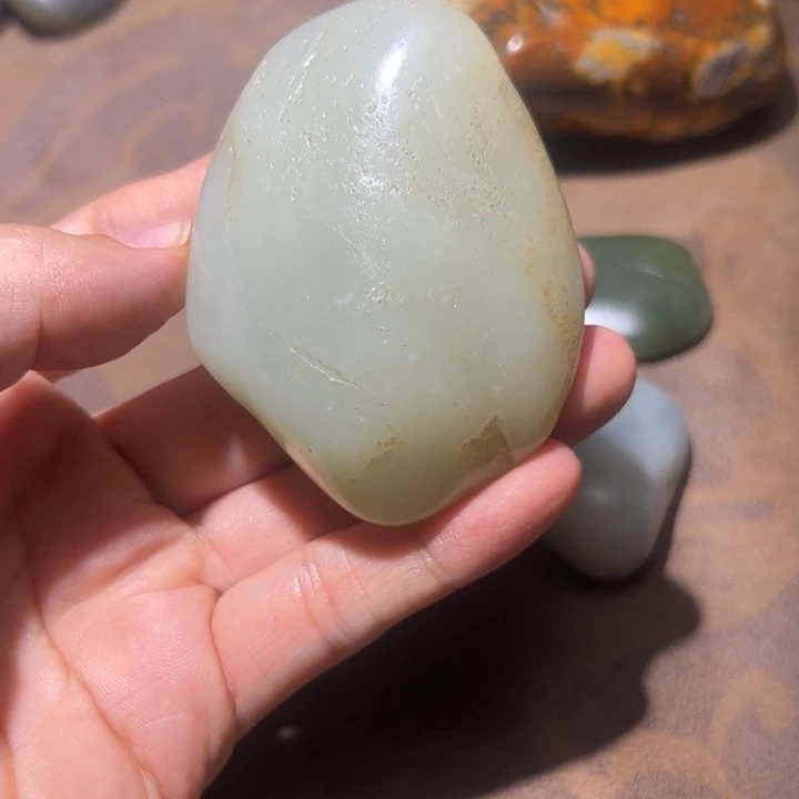 和田玉（糖玉）未镶嵌车挂红****山