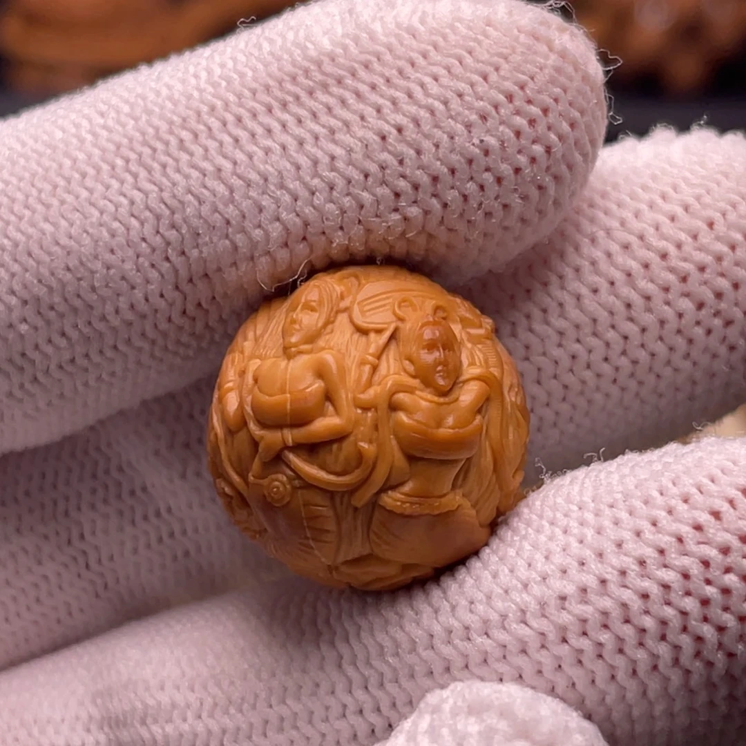 猴头核桃吊坠飞天美女18左右 反油福利介意勿拍不退不换！