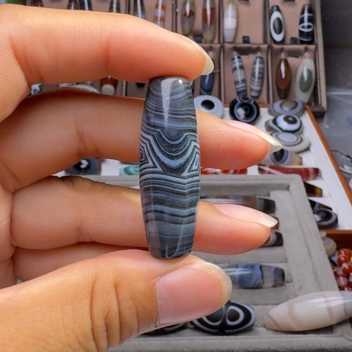 誉***潼玛瑙/玉髓颈饰未镶嵌