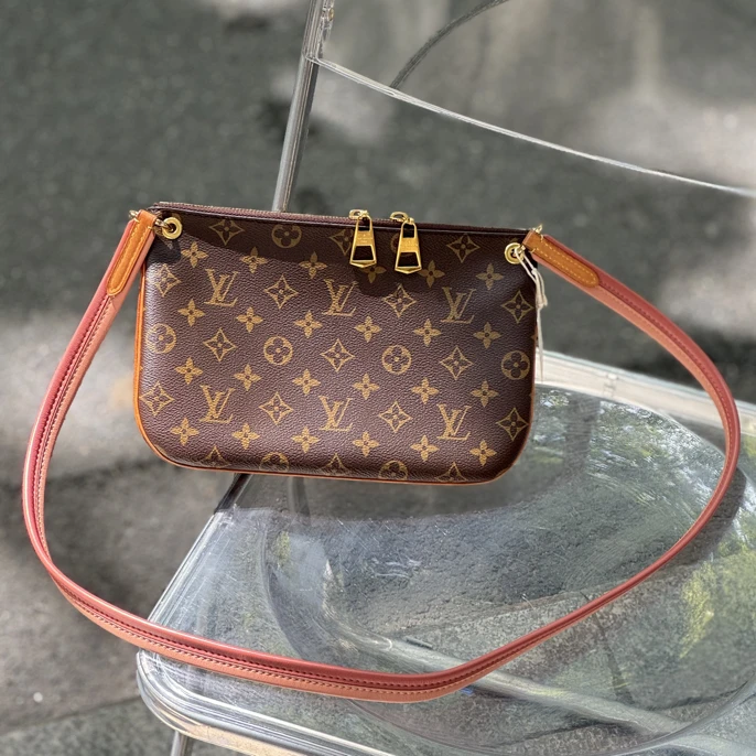 95新 LouisVuitton/路易威登 老花彩虹肩带斜挎包 经典百搭