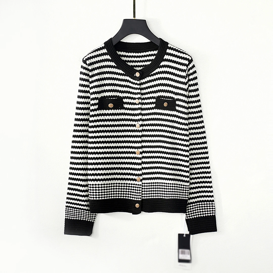 【秋季新款】C8122黑色韩版时尚休闲百搭减龄条纹撞色针织衫