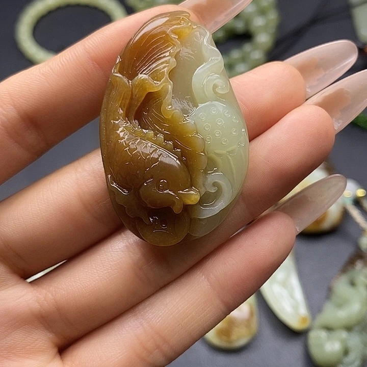 和田玉未镶嵌颈饰M*J