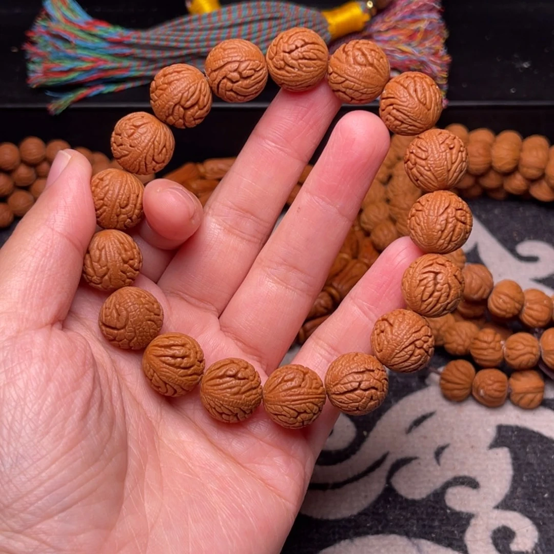 手串桃核龙纹绣球13