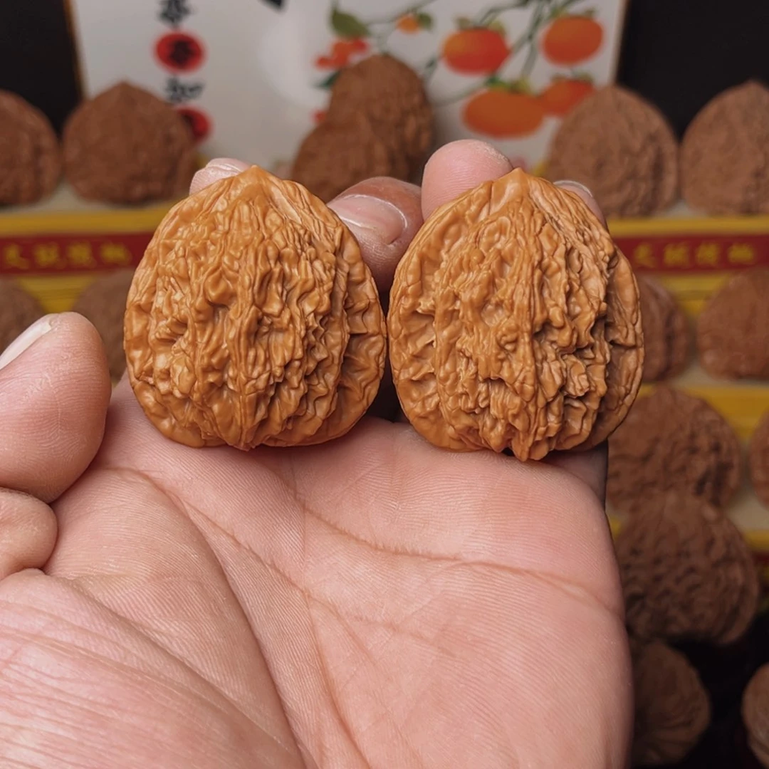 文玩核桃把件文玩核桃把件39尺麦穗虎头