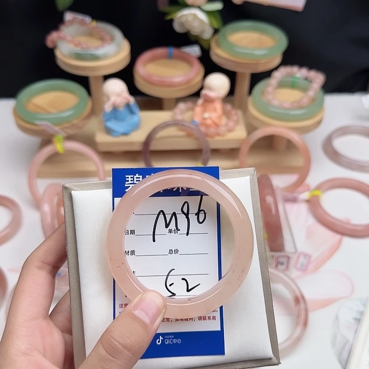 石英质玉未镶嵌手镯