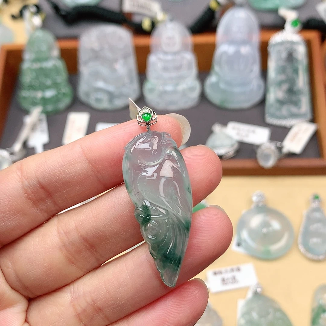 翡翠颈饰18K金镶嵌英明神武