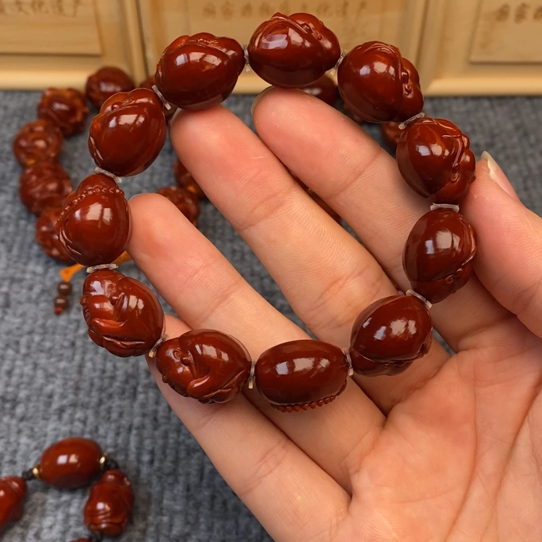 超***吊坠橄榄核鲨鱼弥勒