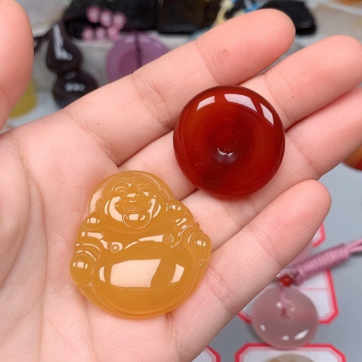 装***族未镶嵌颈饰玛瑙/玉髓
