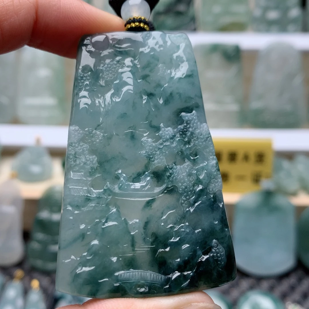 翡翠未镶嵌颈饰大*山水牌