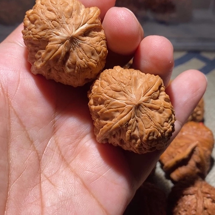 我***菜文玩核桃吊坠核桃